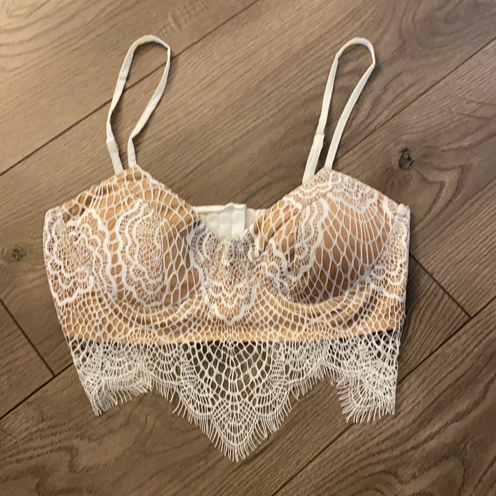 NWOT L’atiste Bralette Size SMALL